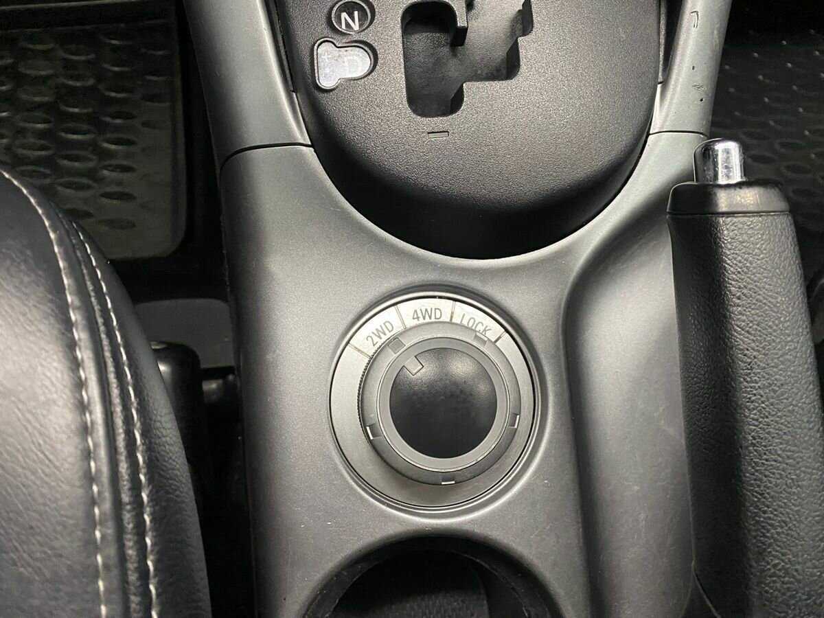 Б/У Митсубиши Оутлэндер 2011 года. Фото: #17