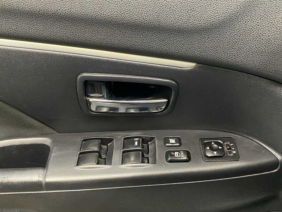 Б/У Митсубиши АС-Икс 2011 года. Фото: #14