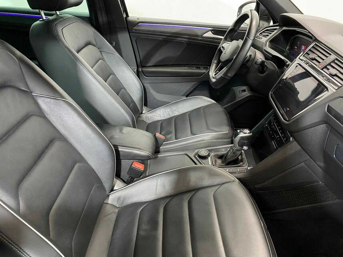 Б/У Фольксваген Тигуан 2021 года. Фото: #9