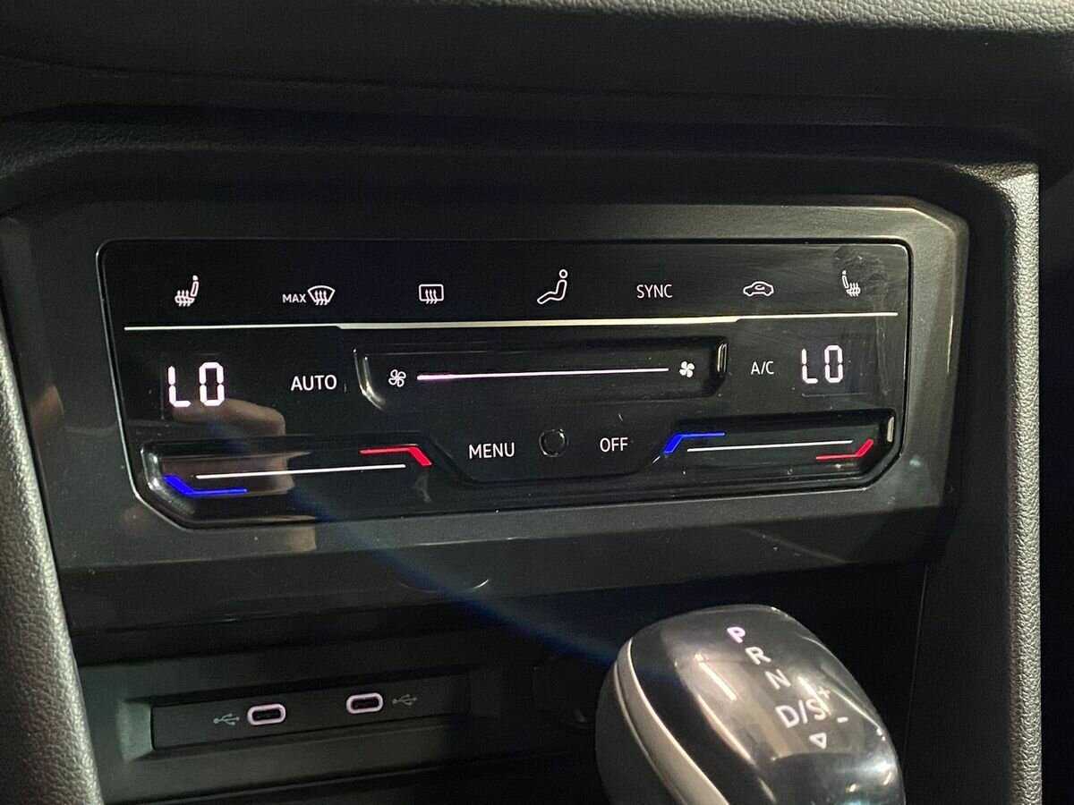 Б/У Фольксваген Тигуан 2021 года. Фото: #15