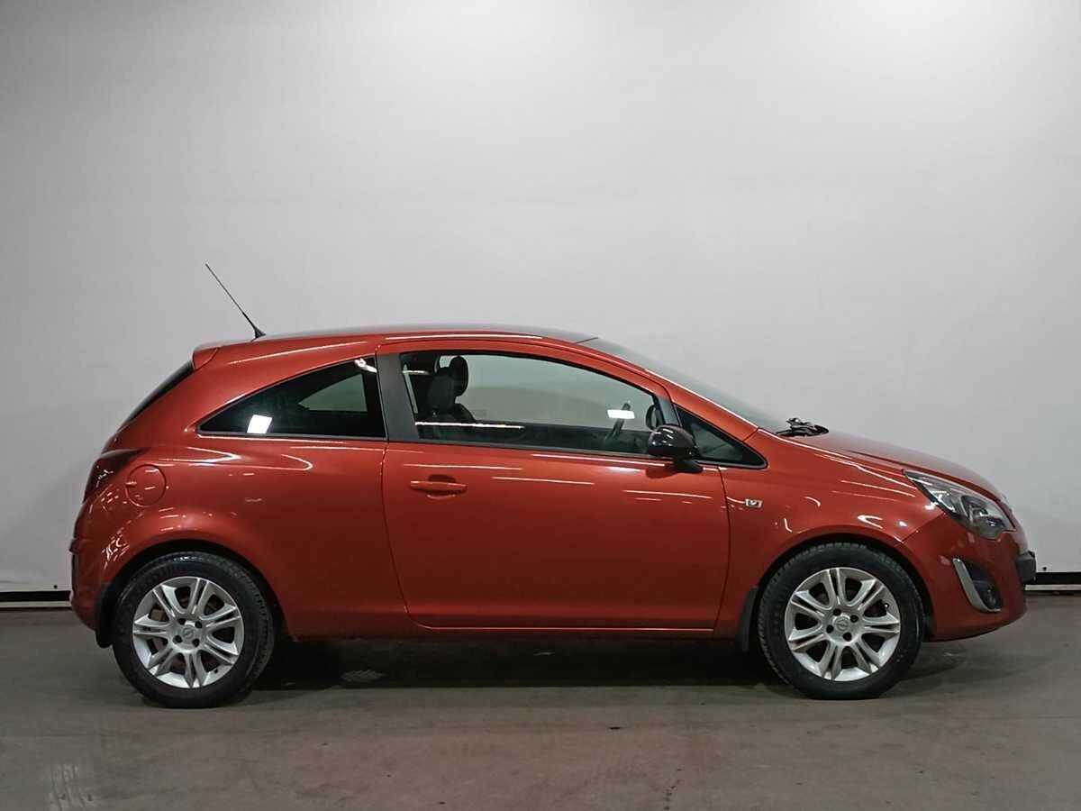 Б/У Опель Корса 2013 года. Фото: #3