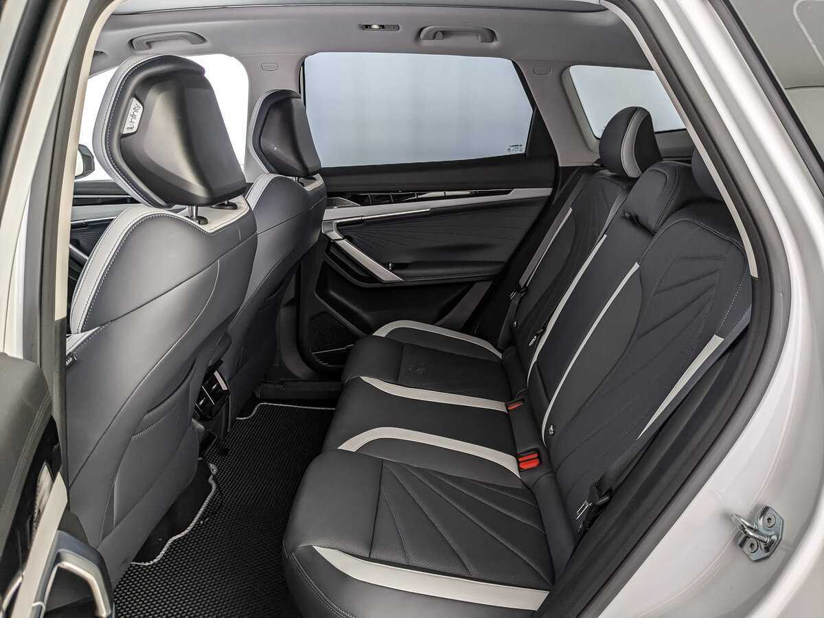 Б/У Джили Атлас 2024 года. Фото: #12