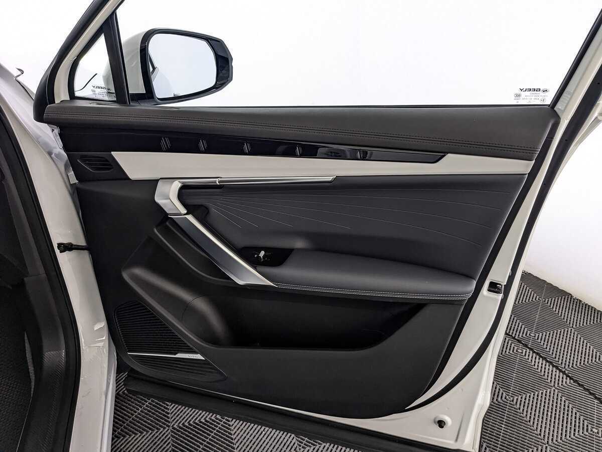 Б/У Джили Атлас 2024 года. Фото: #18