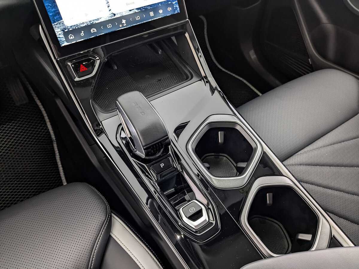 Б/У Джили Атлас 2024 года. Фото: #21