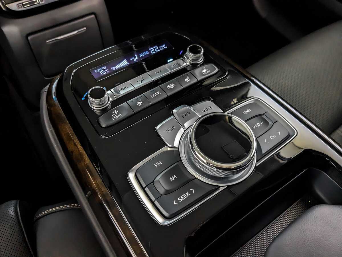 Б/У Генезис Г90 2019 года. Фото: #18