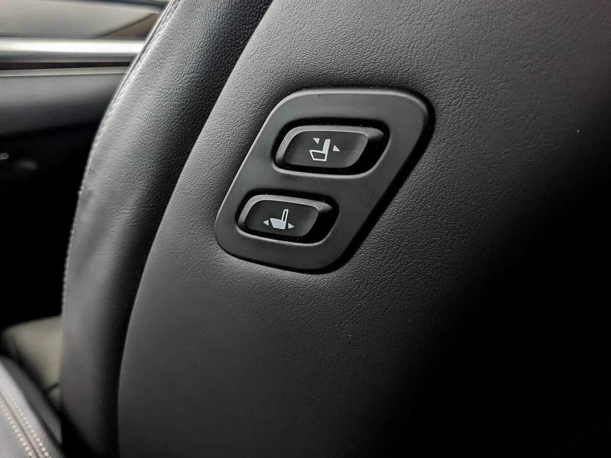 Б/У Генезис Г90 2019 года. Фото: #21