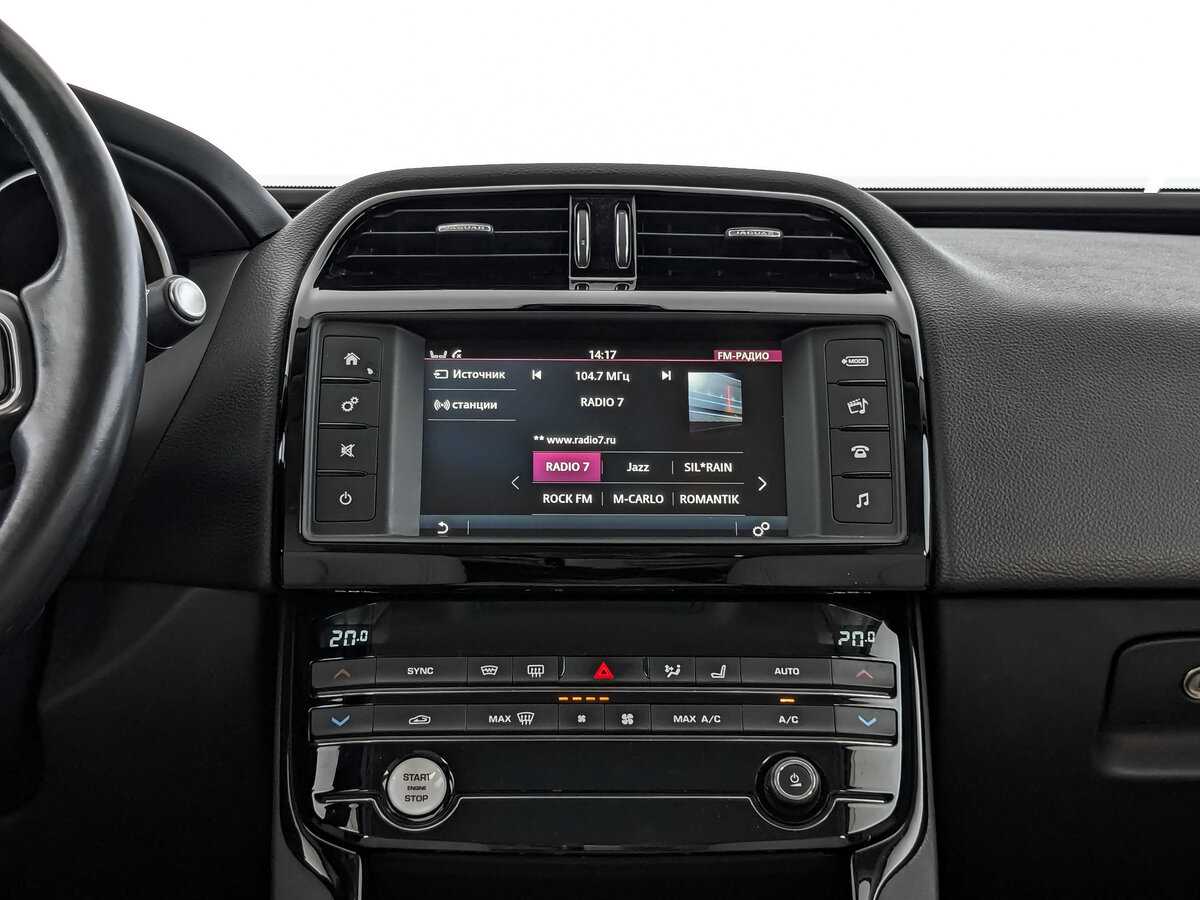 Б/У Ягуар ИксЕ 2017 года. Фото: #12