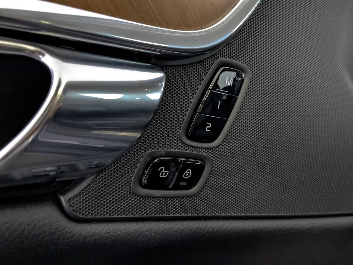 Б/У Вольво С90 2019 года. Фото: #21