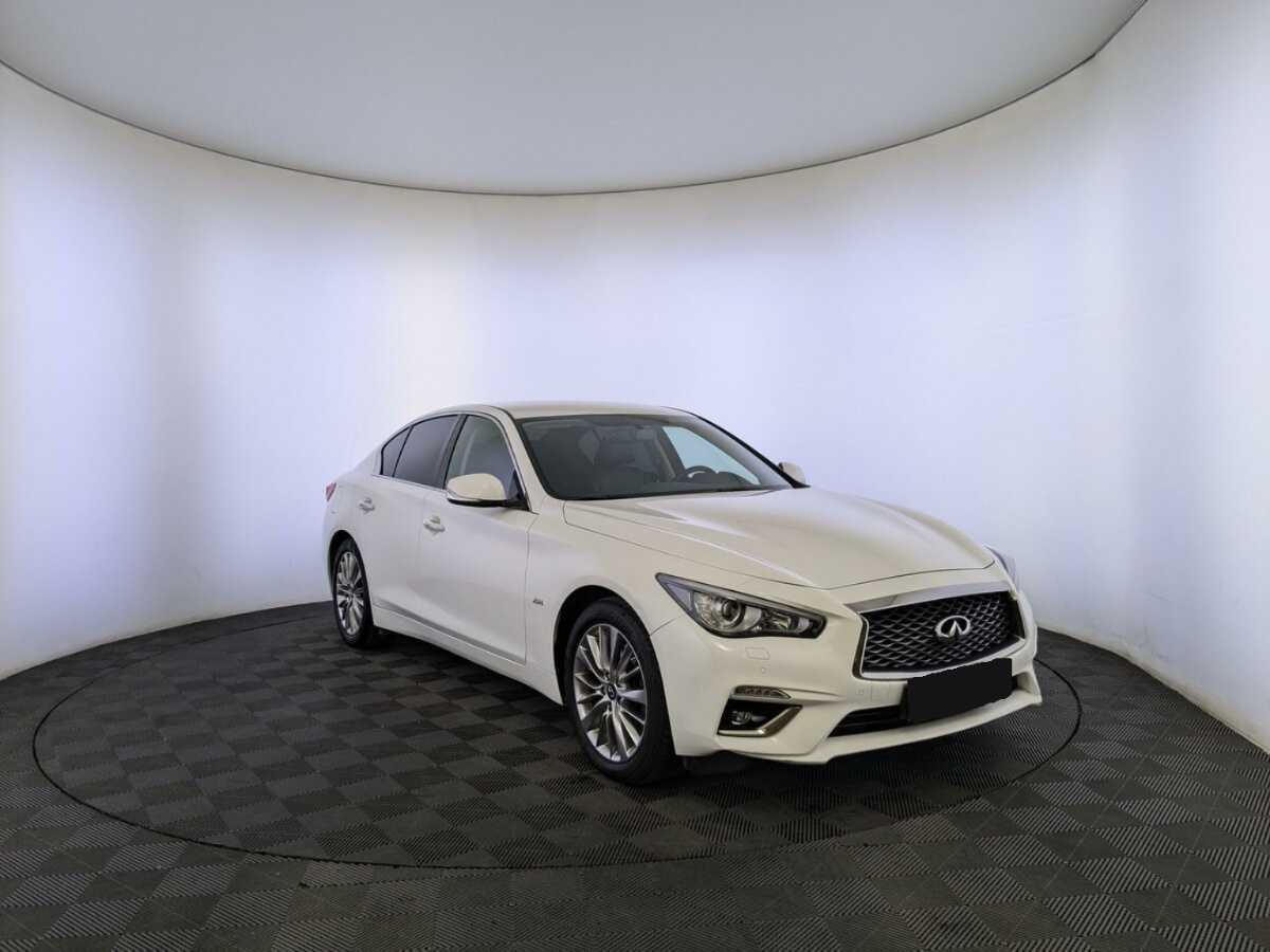 Б/У Инфинити К50 2018 года. Фото: #2