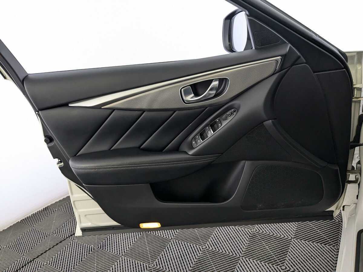 Б/У Инфинити К50 2018 года. Фото: #14