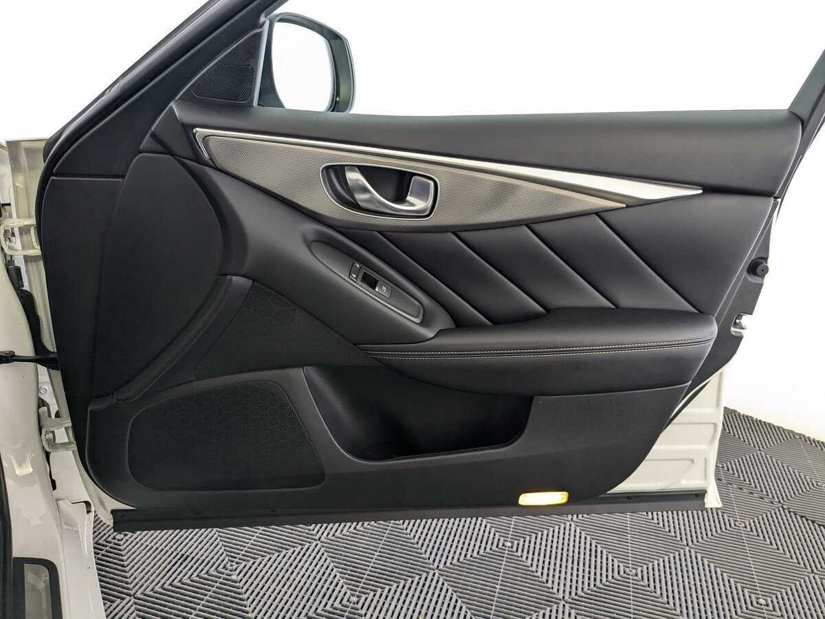 Б/У Инфинити К50 2018 года. Фото: #19