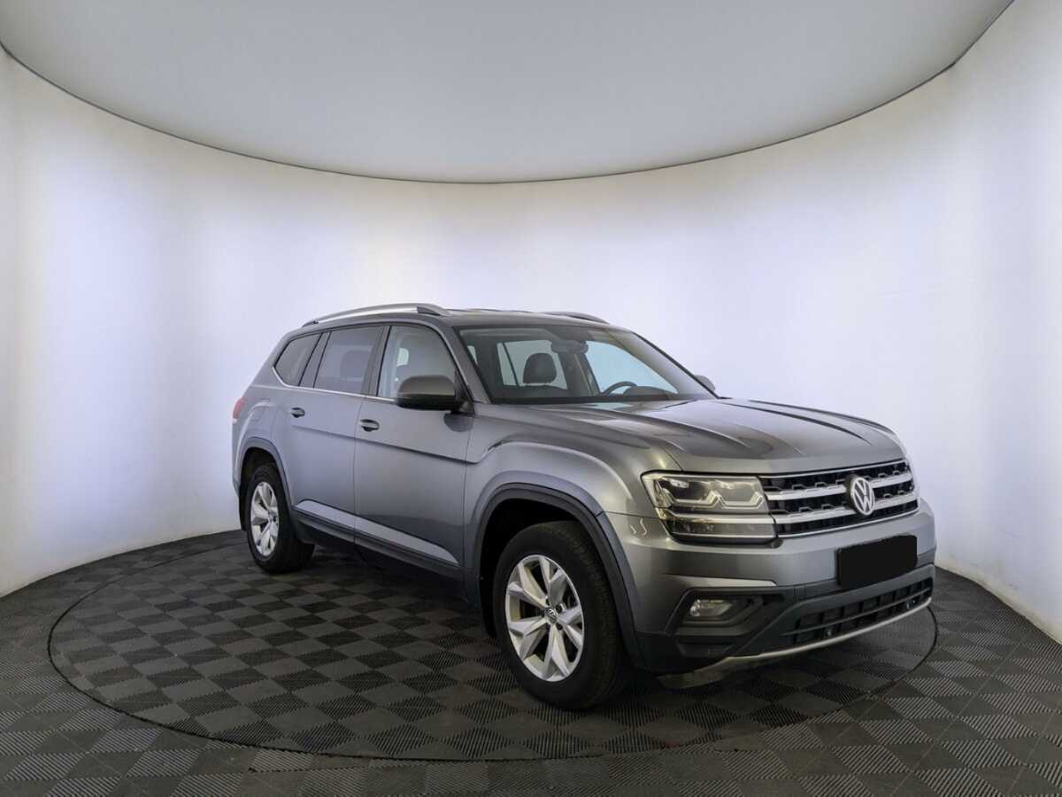 Б/У Фольксваген Терамонт 2019 года. Фото: #2