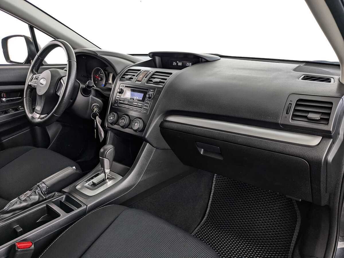 Б/У Субару ИксВи 2012 года. Фото: #8