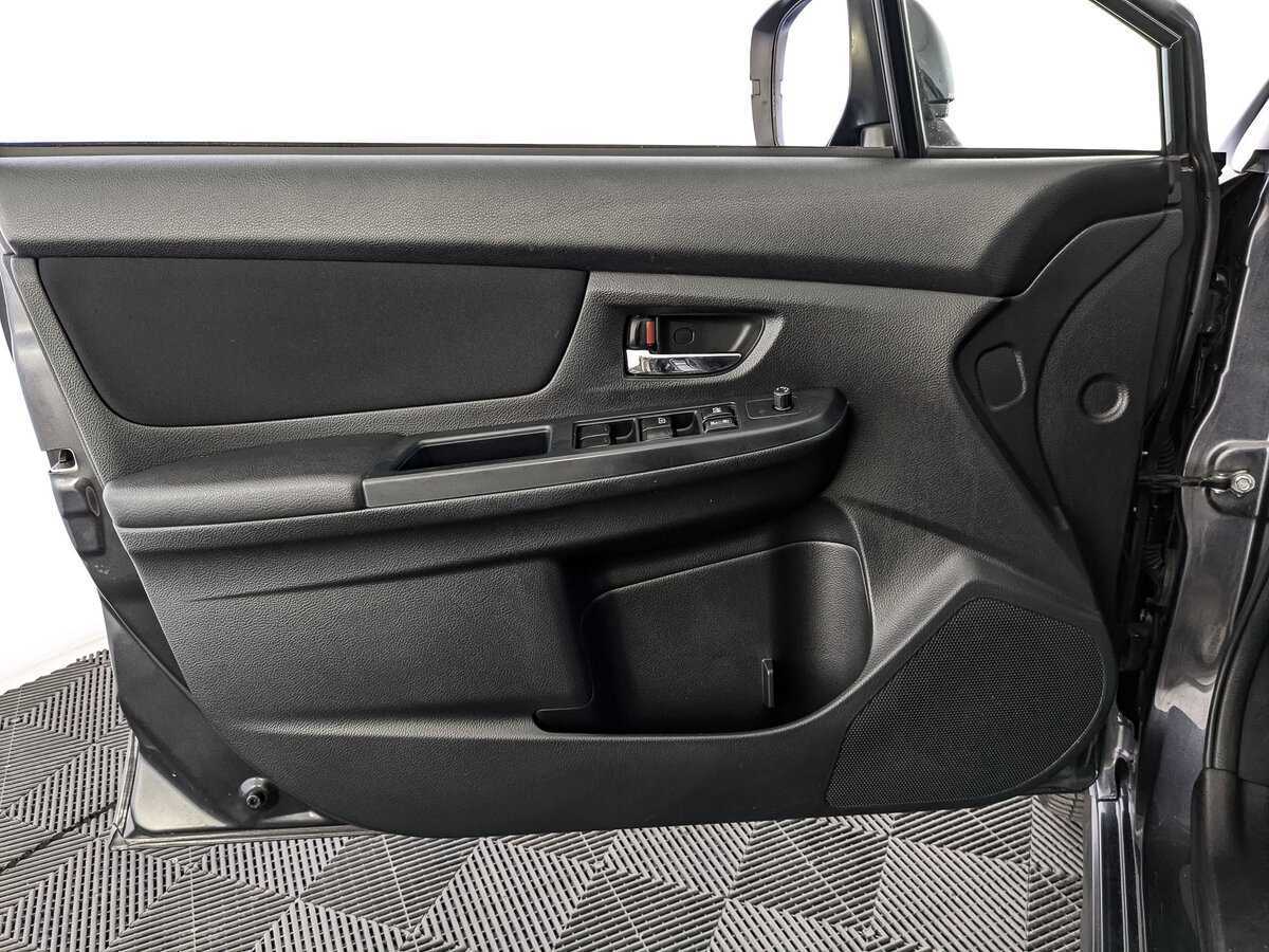 Б/У Субару ИксВи 2012 года. Фото: #14