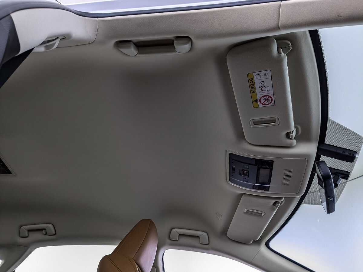 Б/У Лексус Р-Икс 2020 года. Фото: #18