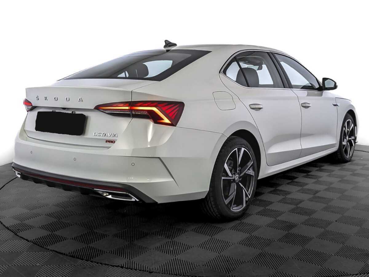 Б/У Шкода Октавия 2023 года. Фото: #4