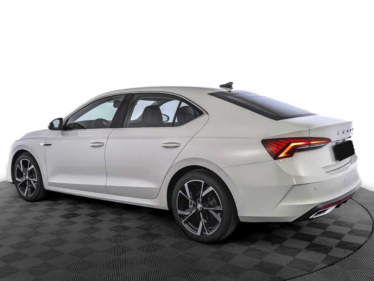 Б/У Шкода Октавия 2023 года. Фото: #6