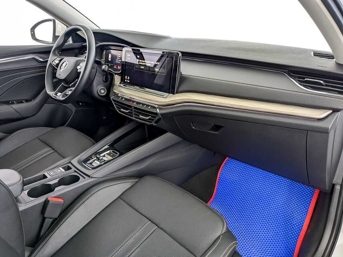 Б/У Шкода Октавия 2023 года. Фото: #8