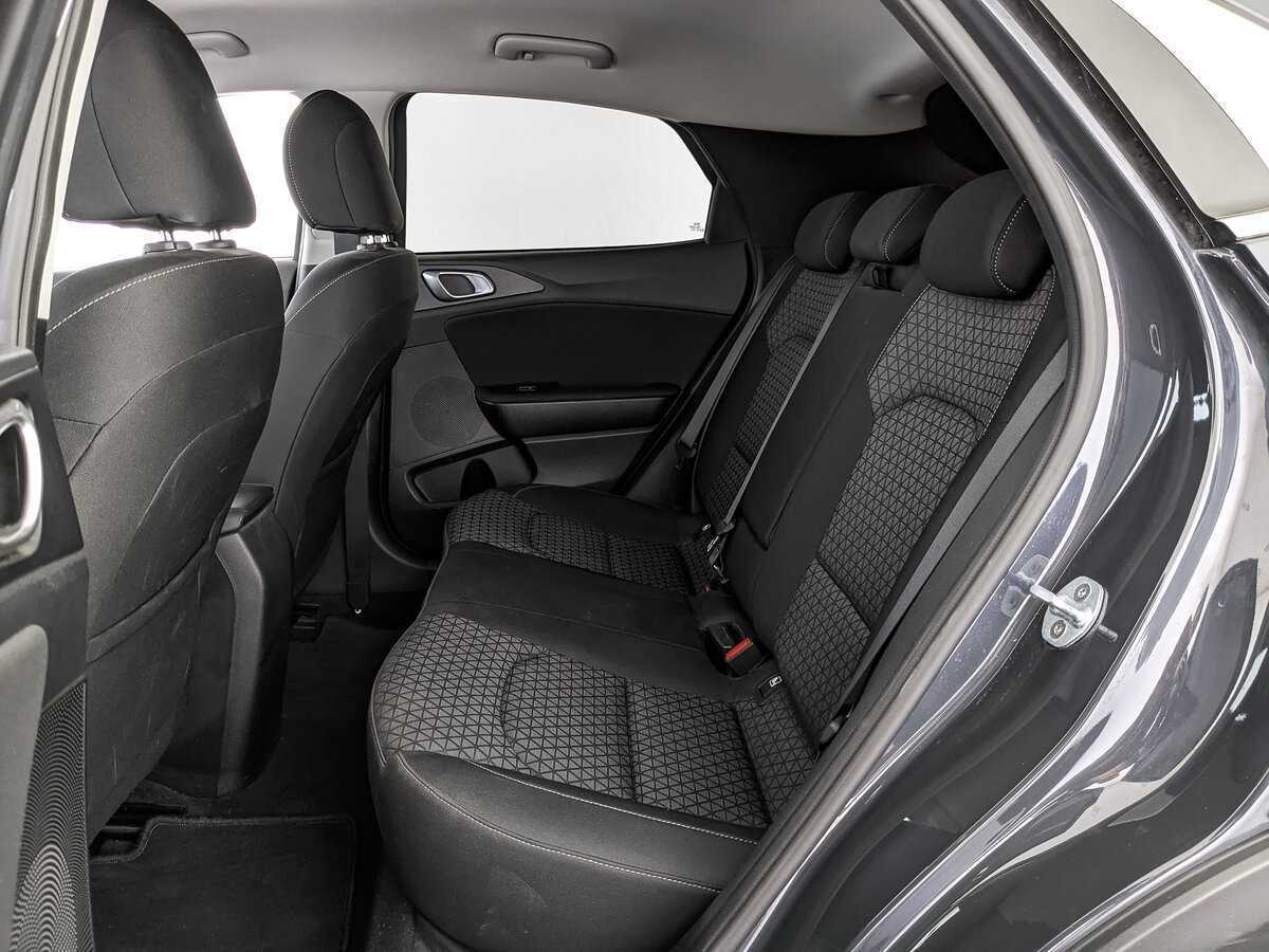 Б/У Киа Икс-Сид 2021 года. Фото: #13