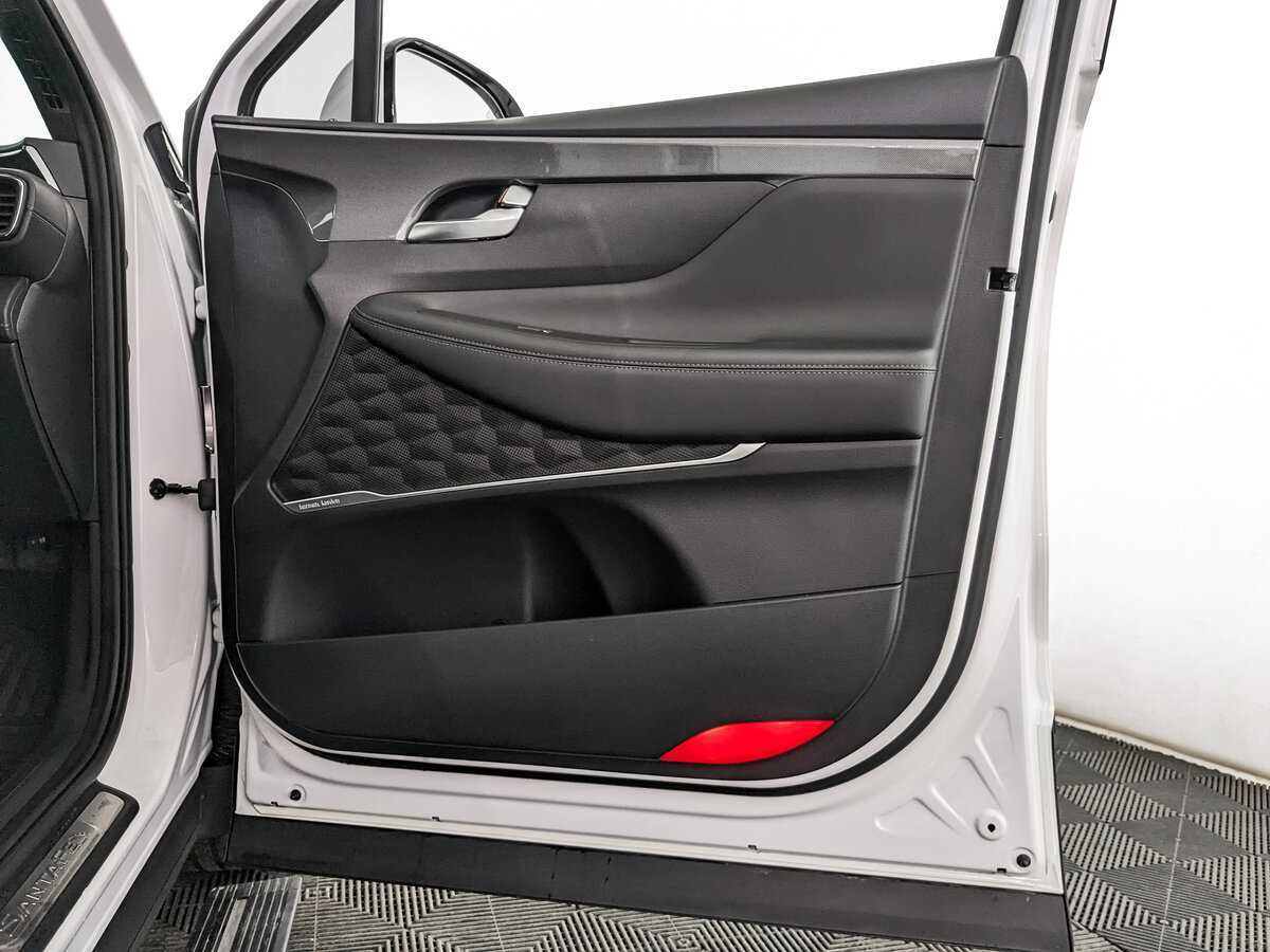 Б/У Хендай Санта Фе 2022 года. Фото: #19