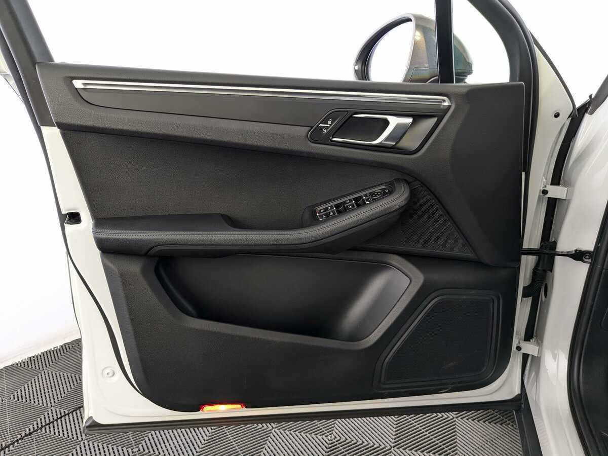 Б/У Порш Макан 2021 года. Фото: #14