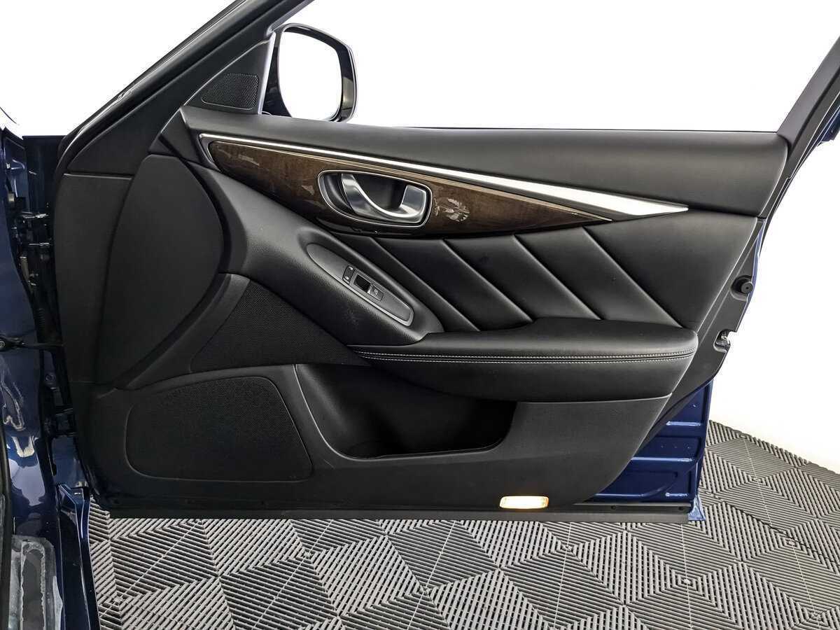 Б/У Инфинити К50 2018 года. Фото: #19