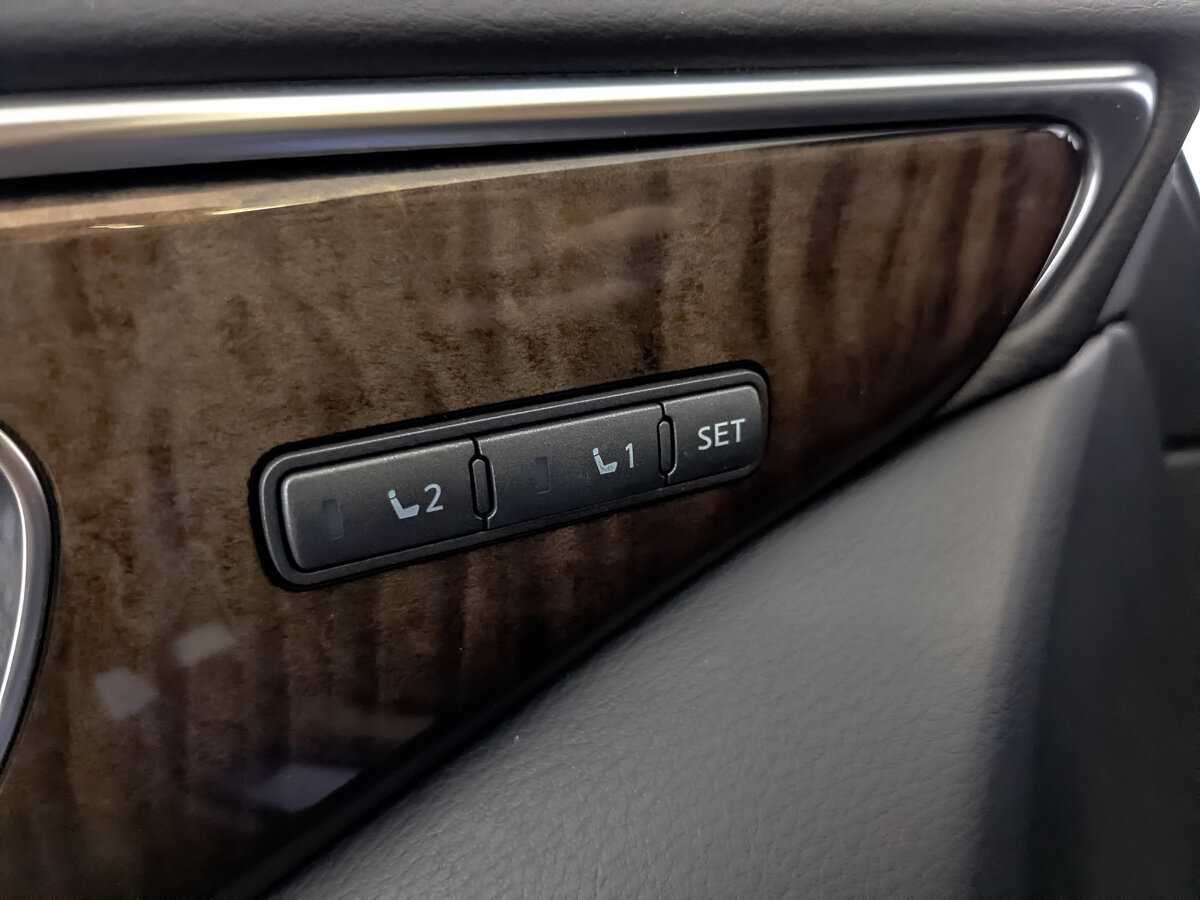 Б/У Инфинити К50 2018 года. Фото: #24