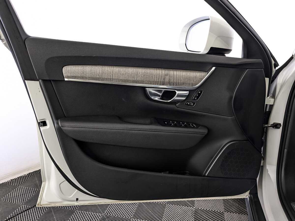 Б/У Вольво В90 Кросс Кантри 2021 года. Фото: #14