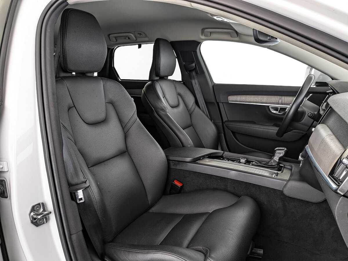 Б/У Вольво В90 Кросс Кантри 2021 года. Фото: #18