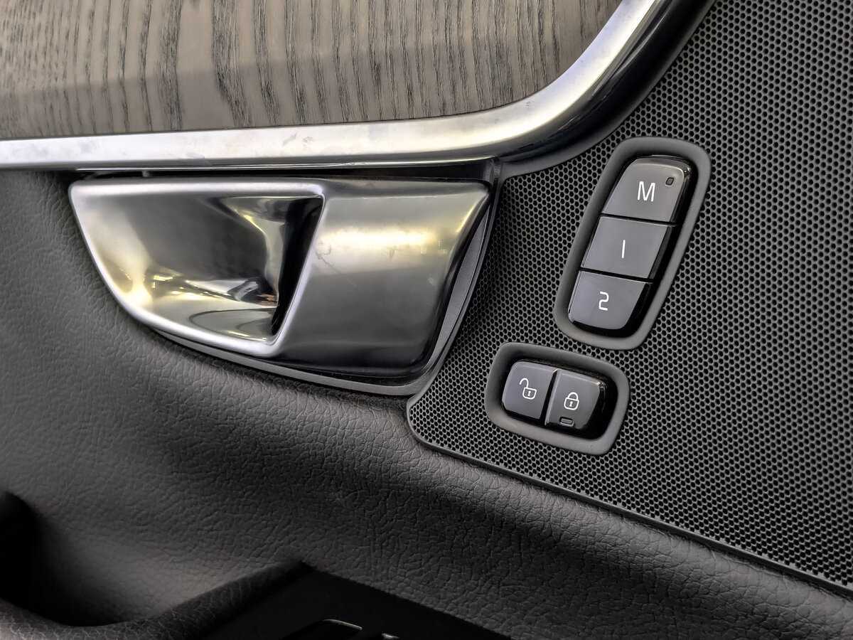 Б/У Вольво В90 Кросс Кантри 2021 года. Фото: #22