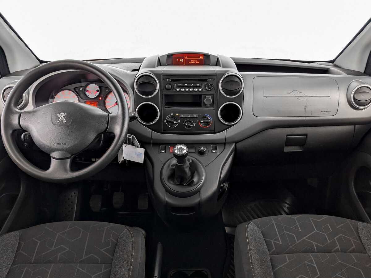 Б/У Пежо Партнер 2018 года. Фото: #11