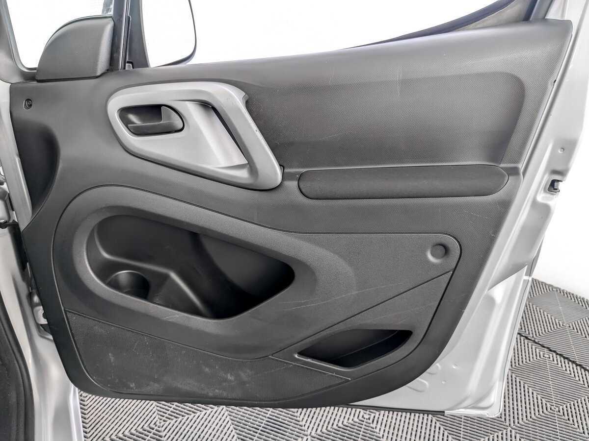 Б/У Пежо Партнер 2018 года. Фото: #19