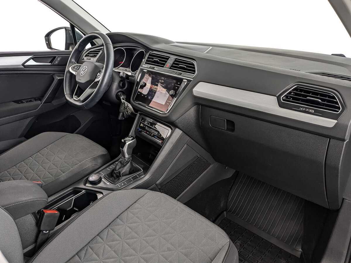 Б/У Фольксваген Тигуан 2021 года. Фото: #8