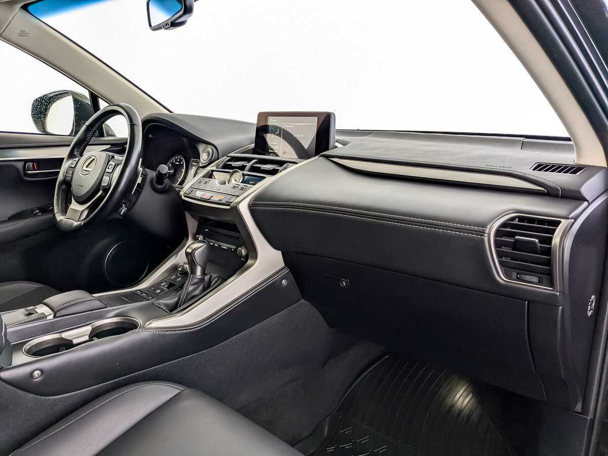 Б/У Лексус Н-Икс 2018 года. Фото: #8