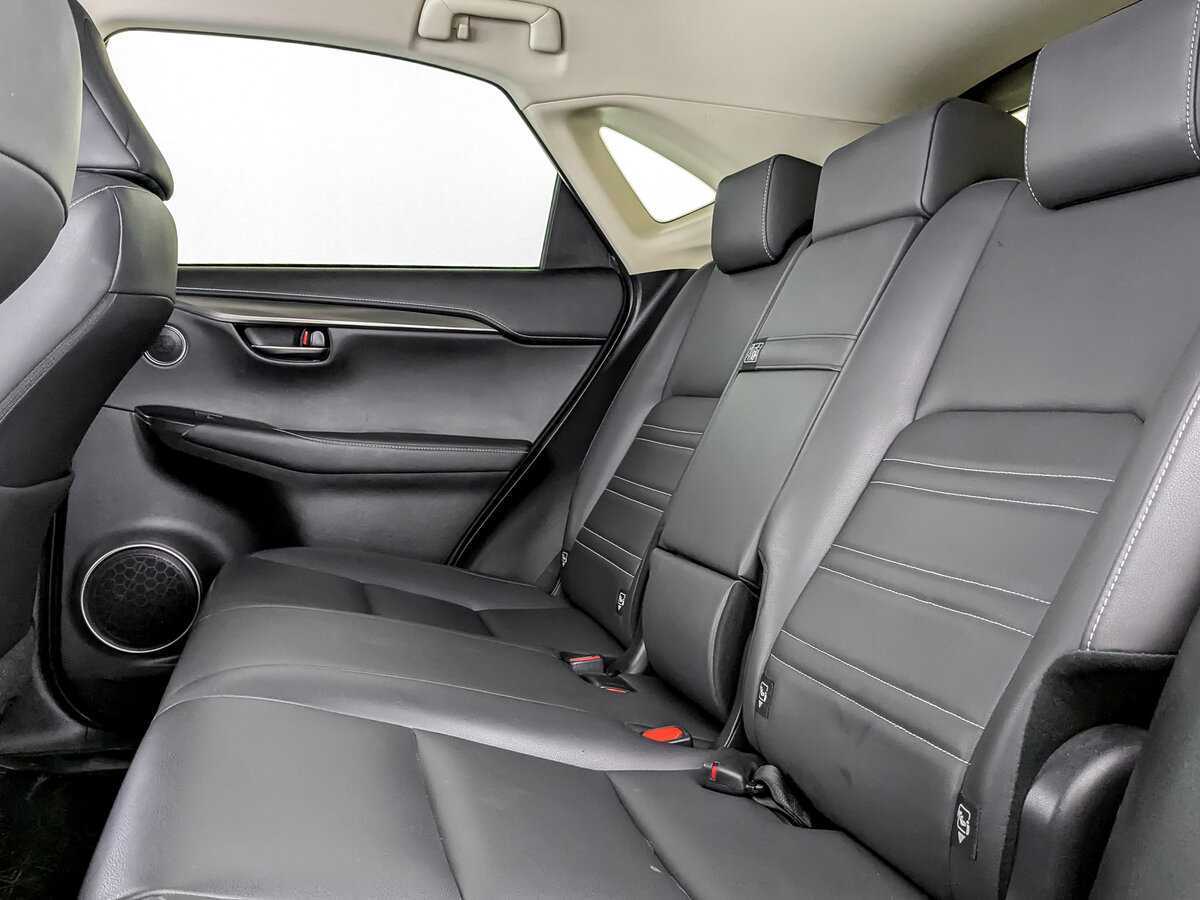 Б/У Лексус Н-Икс 2018 года. Фото: #9