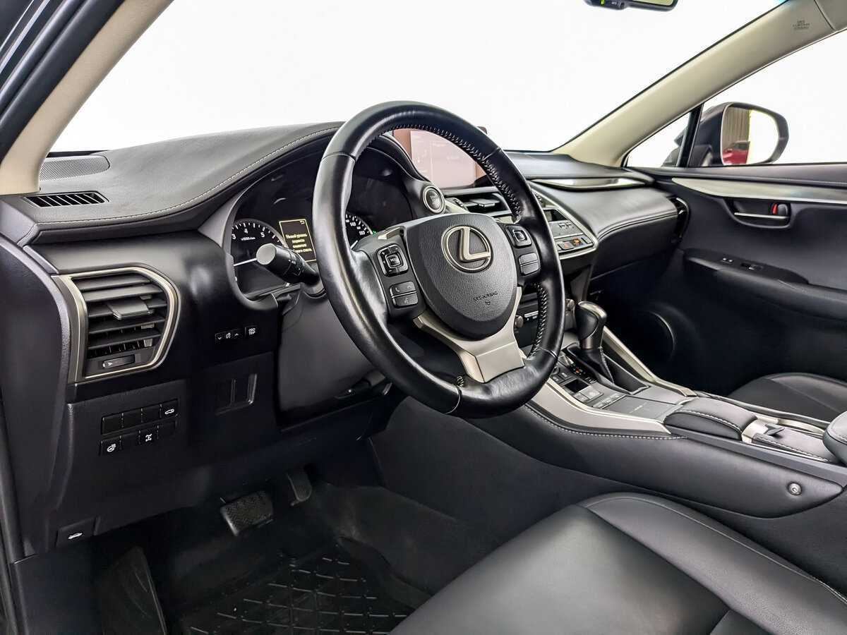 Б/У Лексус Н-Икс 2018 года. Фото: #13