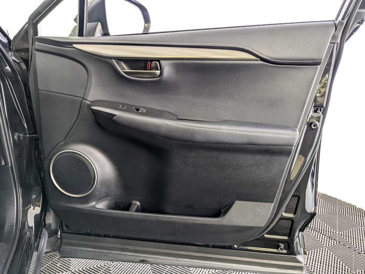 Б/У Лексус Н-Икс 2018 года. Фото: #19