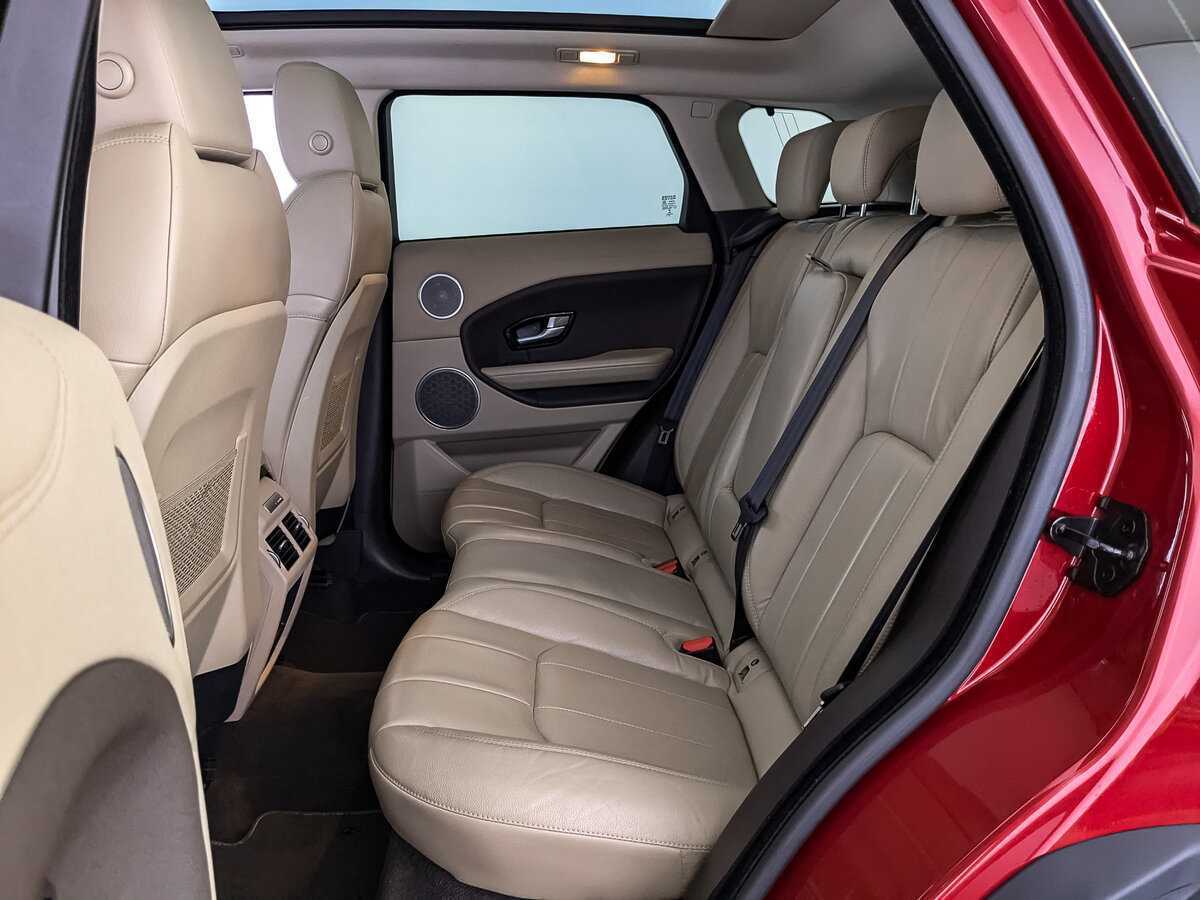 Б/У Лэнд Ровер Рэнж Ровер Эвок 2017 года. Фото: #12