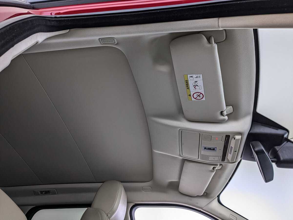 Б/У Лэнд Ровер Рэнж Ровер Эвок 2017 года. Фото: #17