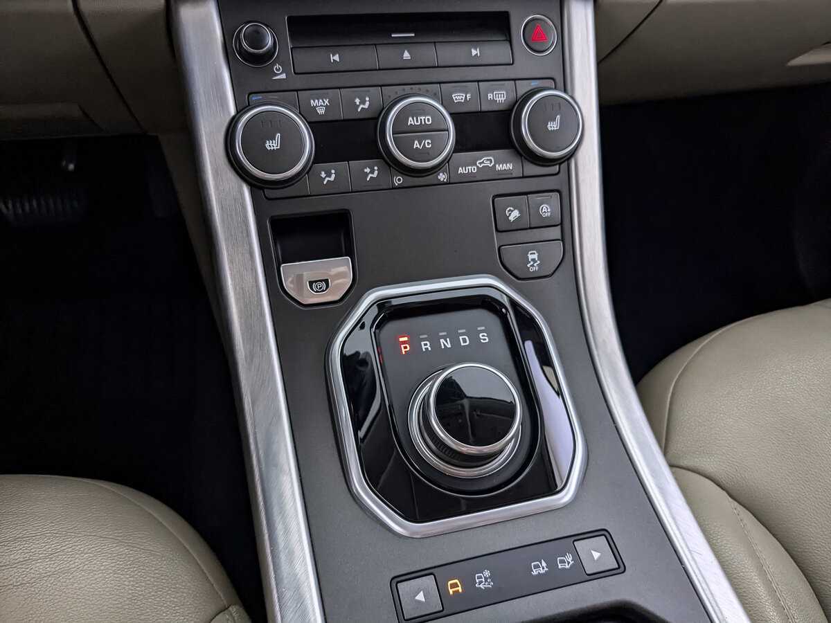 Б/У Лэнд Ровер Рэнж Ровер Эвок 2017 года. Фото: #21