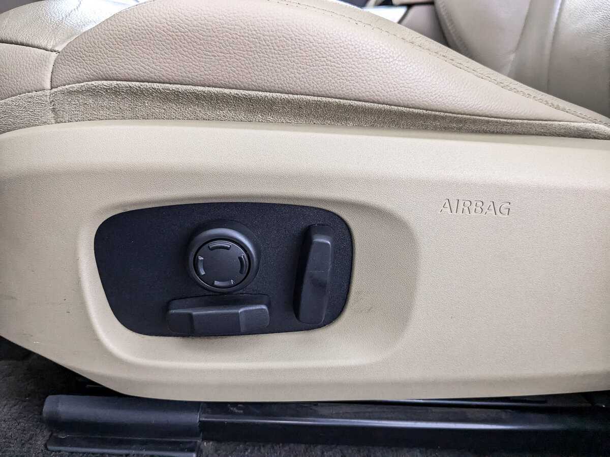 Б/У Лэнд Ровер Рэнж Ровер Эвок 2017 года. Фото: #23