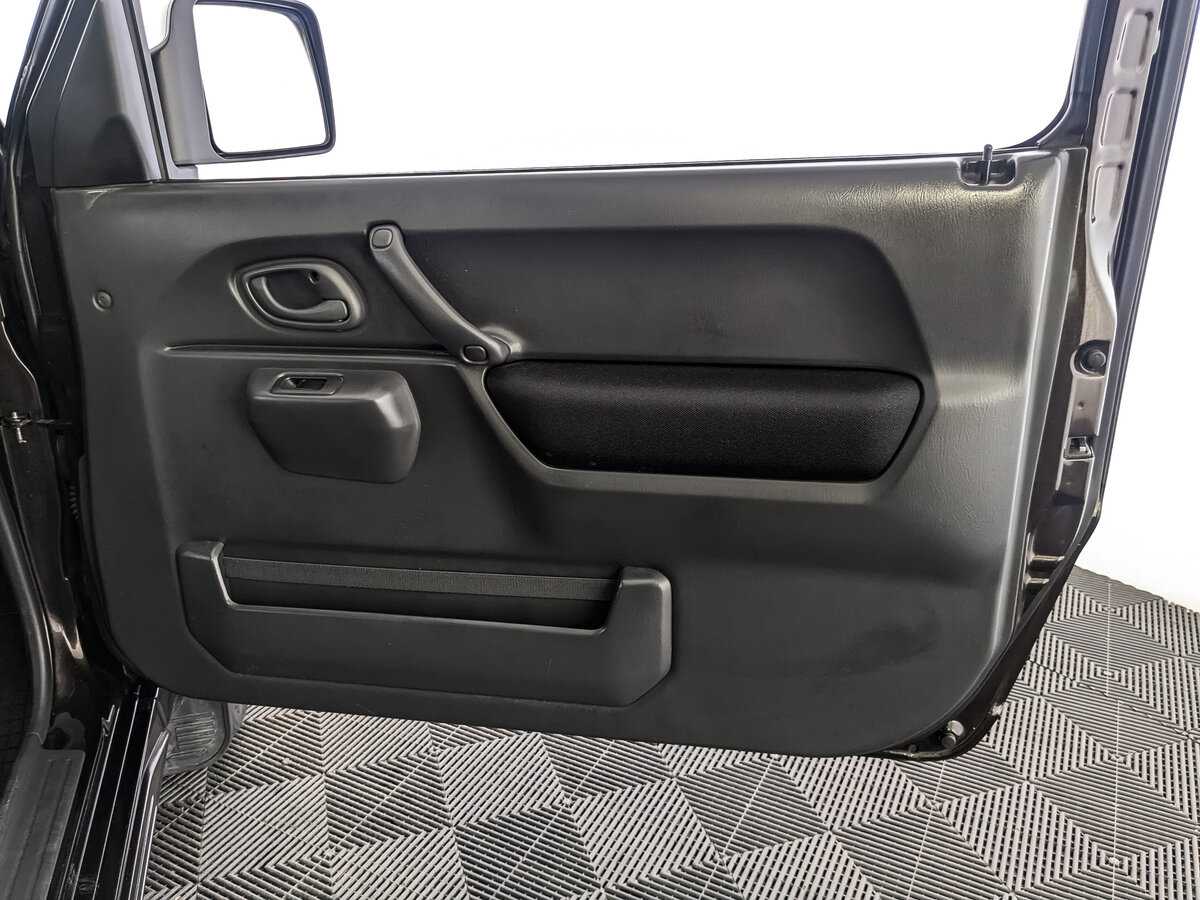 Б/У Сузуки Джимни 2017 года. Фото: #18