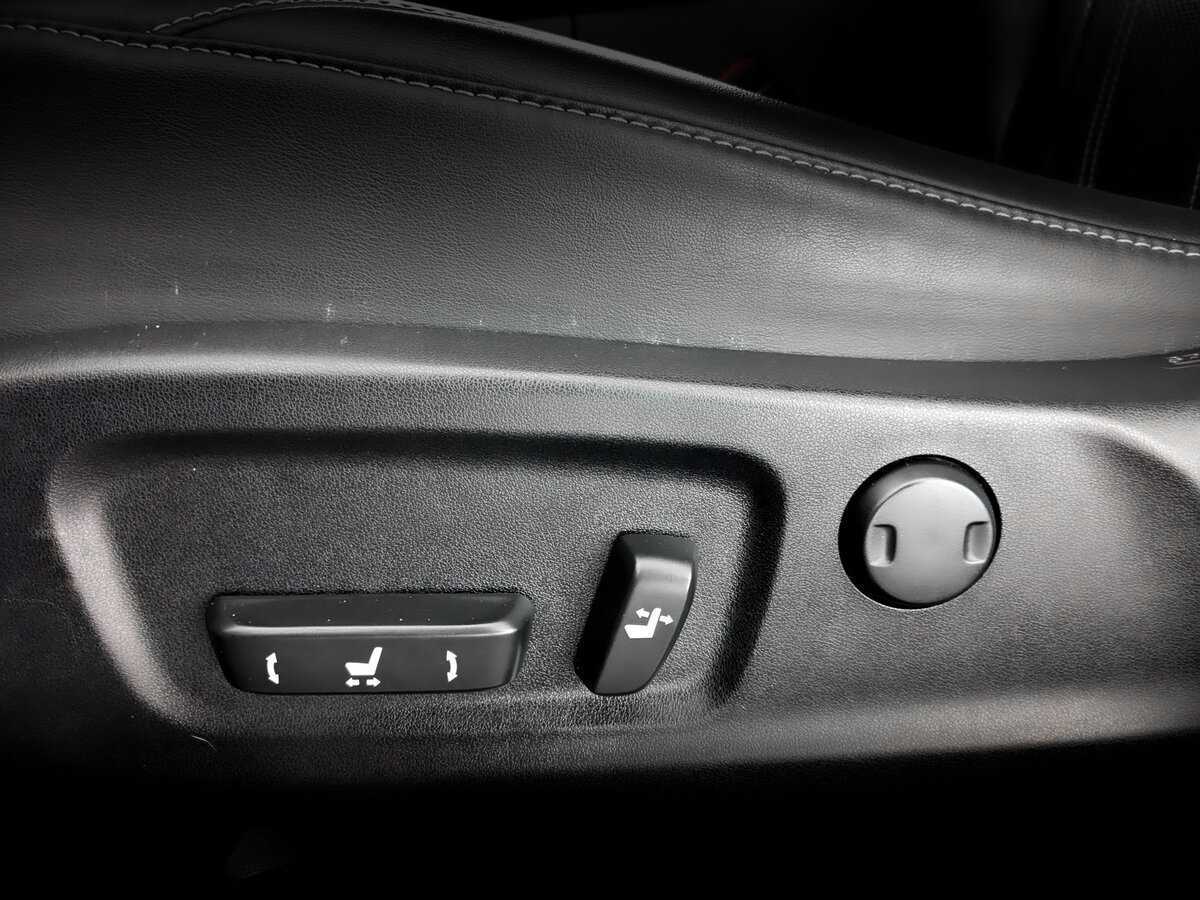 Б/У Лексус Р-Икс 2019 года. Фото: #16