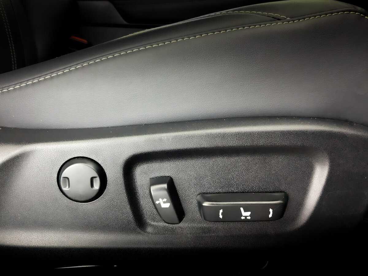 Б/У Лексус Р-Икс 2019 года. Фото: #20