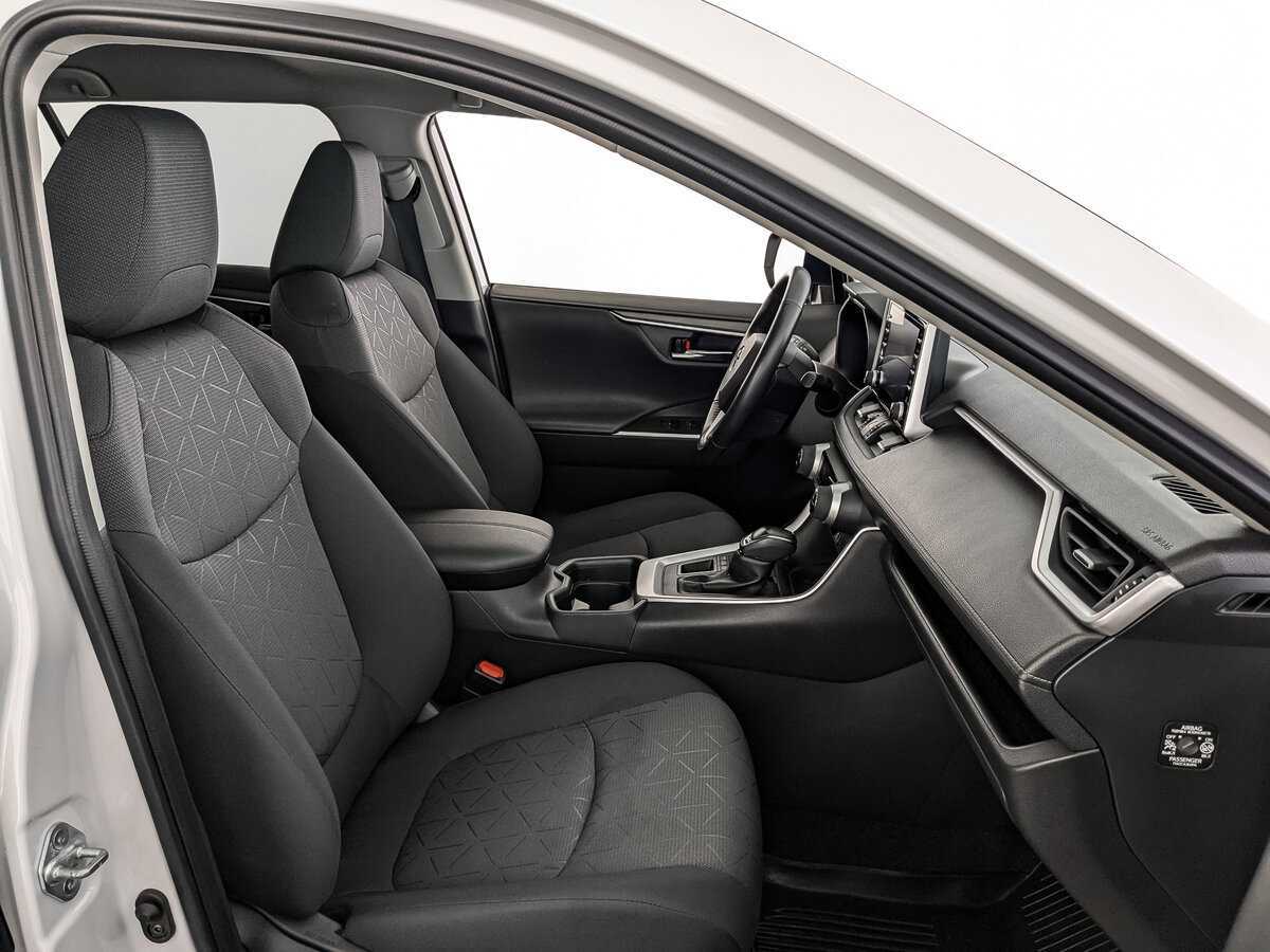 Б/У Тойота Рав4 2021 года. Фото: #19