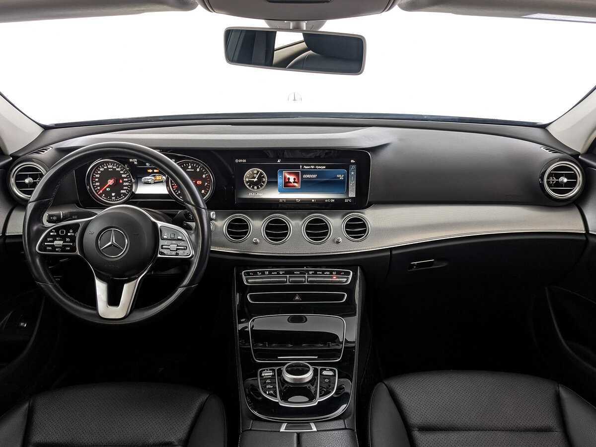 Б/У Мерседес-Бенц Е-Класс 2019 года. Фото: #9
