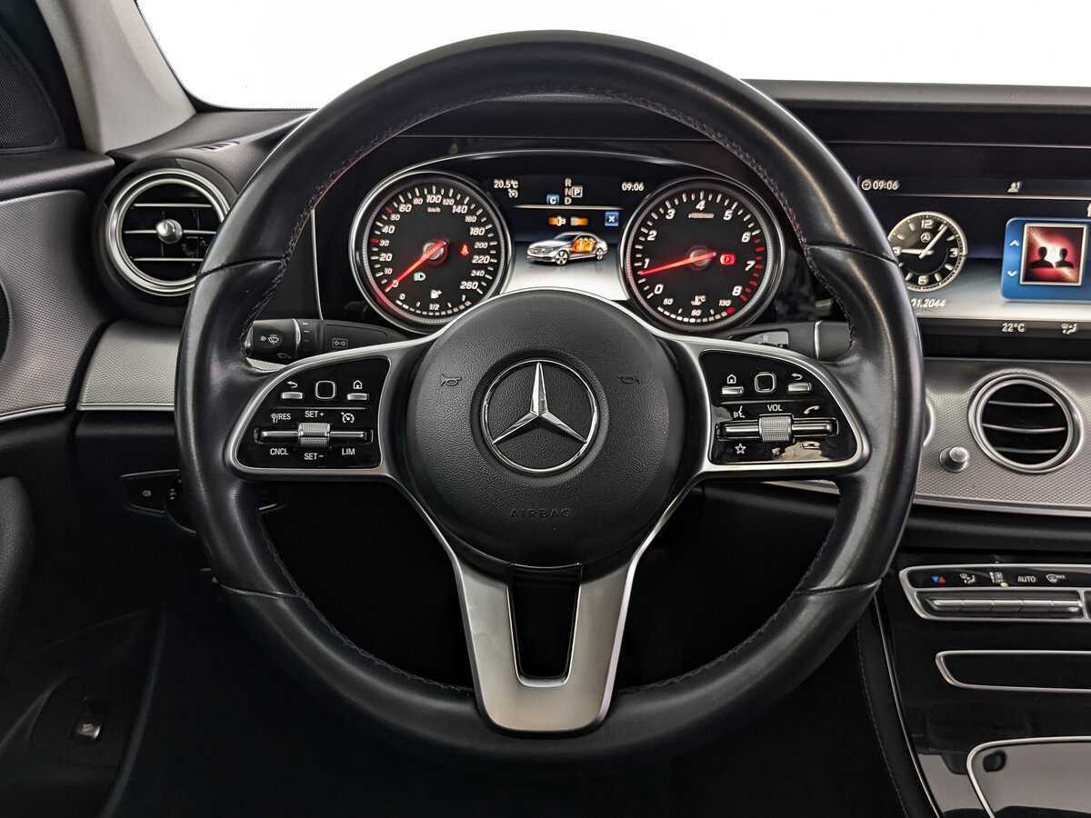 Б/У Мерседес-Бенц Е-Класс 2019 года. Фото: #17