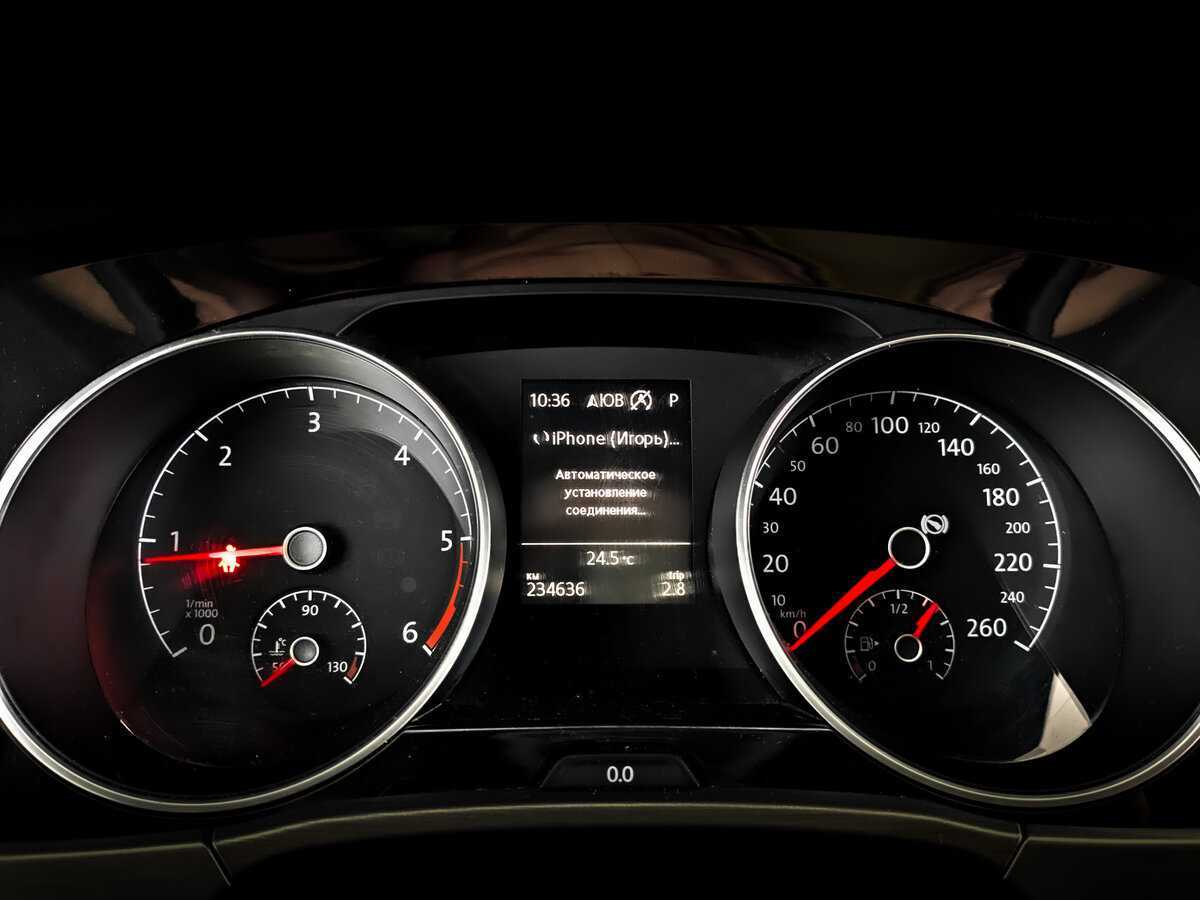 Б/У Фольксваген Туран 2018 года. Фото: #9