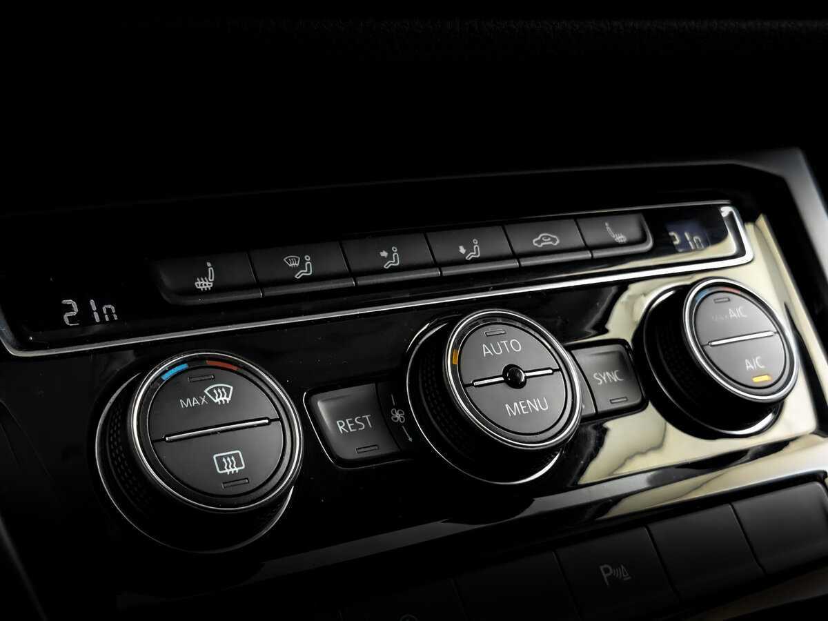 Б/У Фольксваген Туран 2018 года. Фото: #20