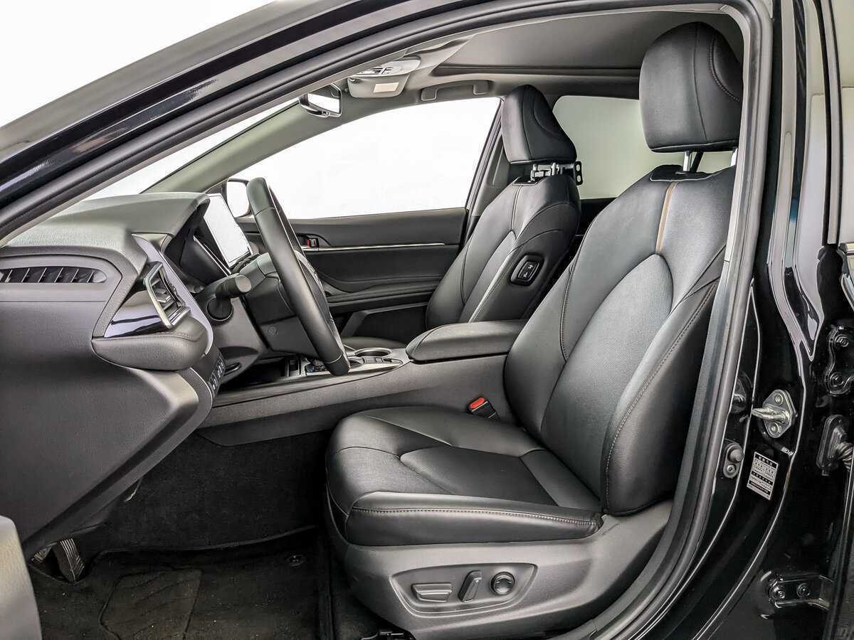 Б/У Тойота Камри 2023 года. Фото: #15